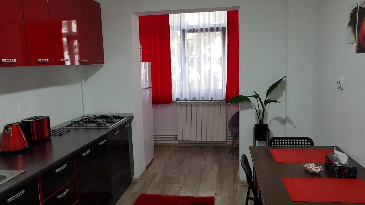 Mary Apartment Galati  Bagian luar foto